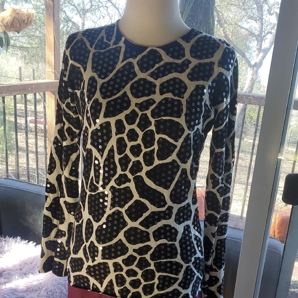 Chic Black and White Animal Print Top